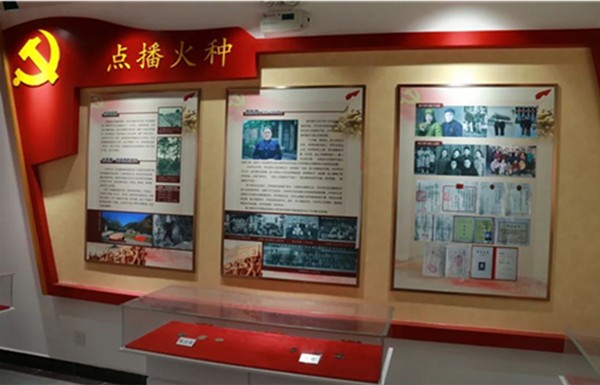 【党建活动-红色团建】怀柔第一党支部纪念馆-采摘-寻红色足迹主题活动