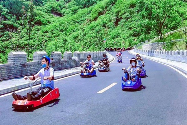 #热门团建+#梨树沟休闲小镇+#网红山地滑车+#石林峡360°观景平台+#七彩池+#最受欢迎的团建之一
